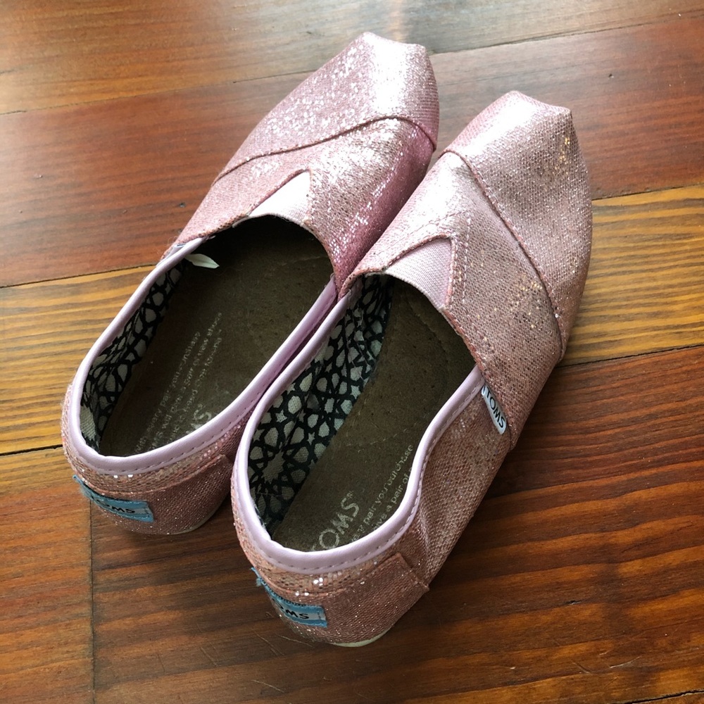 Pink sparkly Toms